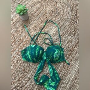 LEAF PRINT BIKINI TOP